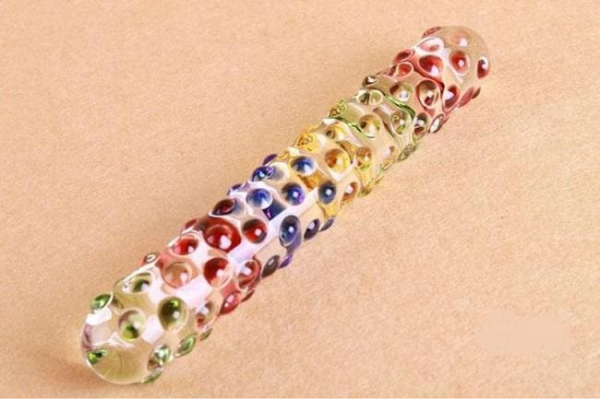 Стеклянные секс-игрушки — красота и удовольствие
